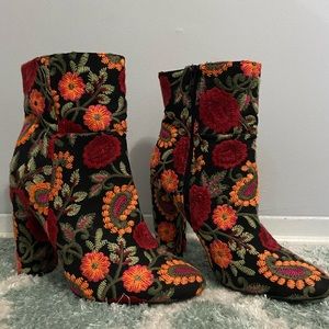 Floral embroidered boots